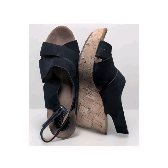 Clark’s Black Caslynn Shae Nubuck Suede Cross Band Wedge Platform Sandals 9M - Picture 1 of 9